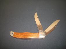 QUEEN RAWHIDE SERIES 4200 USA 440 STAINLESS TRAPPER KNIFE 1982