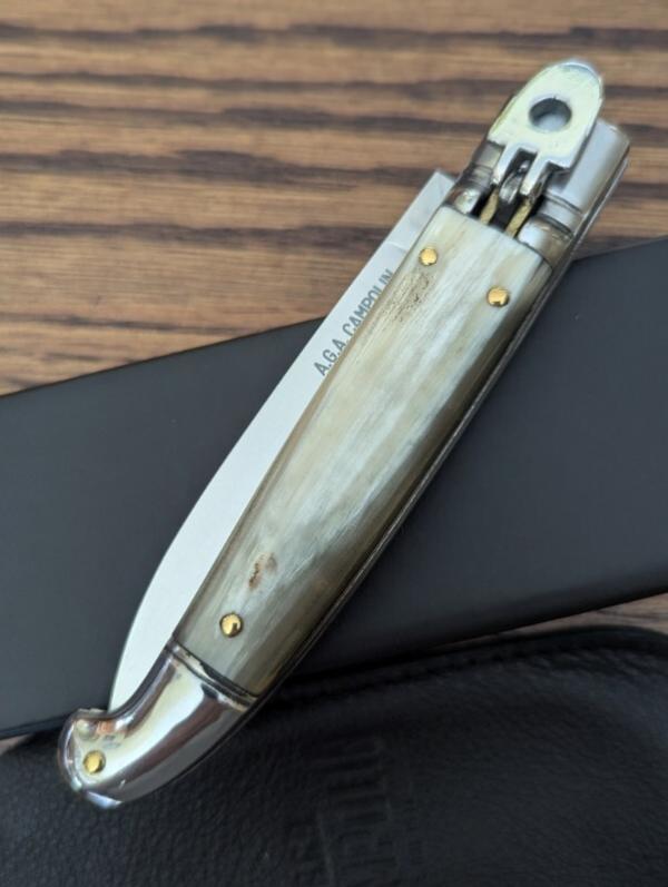 NIB AGA Campolin Old Style 21cm - 8" Birdbeak leverlock in Blonde Brazilian Horn 