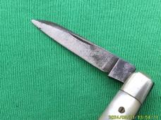 Miller Bro's Pearl Splitback Whittler with Screws