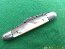 Miller Bros Cutlery Co Meriden Pearl Closed Backspring Whittler