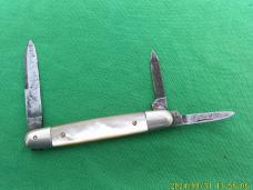 Miller Bros Cutlery Co Meriden Pearl Closed Backspring Whittler
