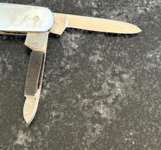 Stan Shaw Split Backspring Whittler Knife, Mother Of Pearl Scales, Sheffield England, Unused