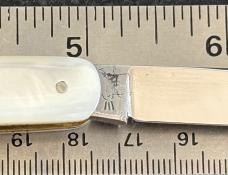 Humphreys And Co Split Backspring Whittler Knife, Mother Of Pearl Scales, Sheffield England, Unused