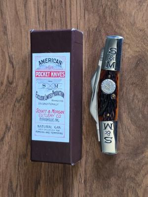 Schatt amp Morgan Queen USA Bone 2005 Large Congress NKCA Club Knife