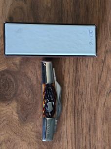  Schatt & Morgan Queen USA Bone 2005 Large Congress NKCA Club Knife