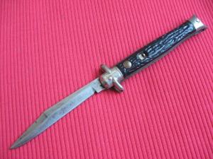 Colonial Shur-Snap Bow Tie Fish Tail Prov. U.S.A. Switchblade Knife