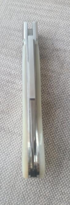 Vincenzo Balistreri MOP Sadddlehorn...Rwl34..4"..Fluted....colored Mosiac pin shield ..coa and slip 