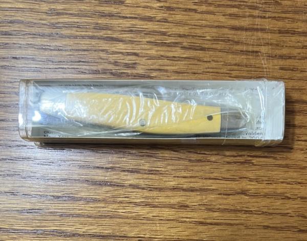 CIRCA 2005 SCHRADE WALDEN NY USA SWA834Y POCKET KNIFE (CAMILLUS) NEVER OPENED STILL SEALED IN TUBE