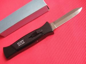 Older Italian Front Opener BLACK FINGER 777 OTF Switchblade Knife
