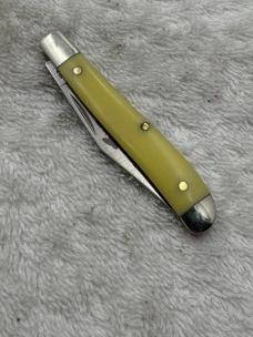 Camillus Vintage 710 Yellow Jacket Pocket Knife Made In USA (#71)