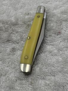 Camillus Vintage 710 Yellow Jacket Pocket Knife Made In USA (#71)