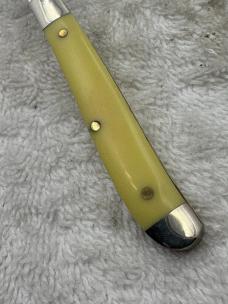 Camillus Vintage 710 Yellow Jacket Pocket Knife Made In USA (#71)