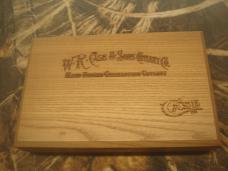 1991 CASE DR6254 KNIFE USA LIMITED EDTION IN CUSTOM DISPLAY CASE NUMBER 1