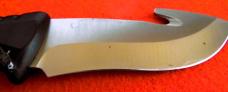 CAMILLUS TITANIUM GUT HOOD HUNTER IN SHEATH UNUSED GREAT EDGE IN BOX VERY NICE