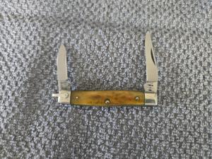 CASE small Stockman Stag with Bale