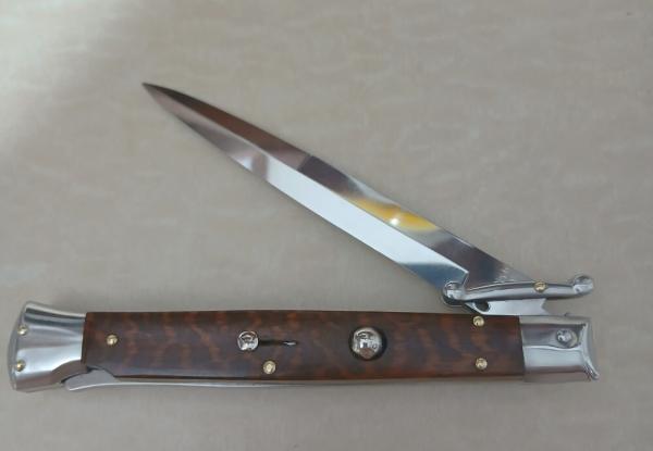 11"POLISHED FRANK BELTRAME ITALIAN SWINGUARD W/ BAYONET BLADE WITH "SNAKE WOOD HANDLES