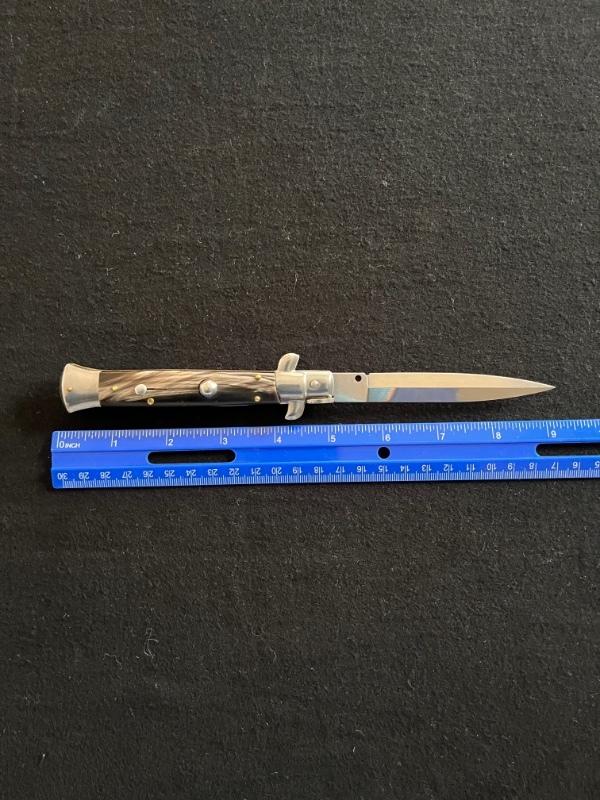 Frank B 9 inch Stiletto Auto Knife with Beautiful Dark Horn Scales Dagger Blade Frank B 9 inch Stiletto Auto Knife with Beautiful Dark Horn Scales Dagger Blade