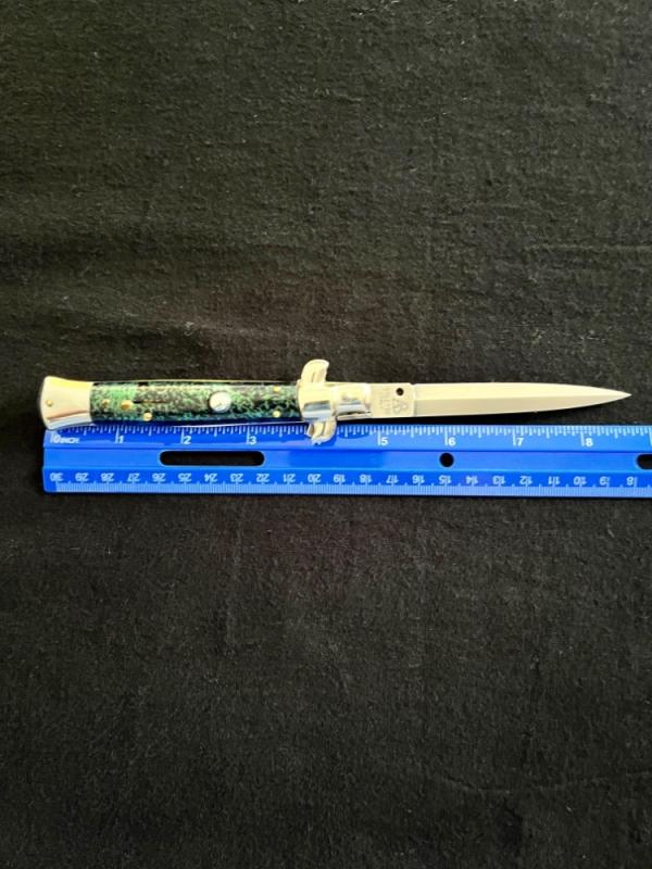9 inch AB Armando Beltrame Stiletto Automatic Knife with Green & Black Mosaic Scales & Dagger Blade 9 inch AB Armando Beltrame Stiletto Automatic Knife with Green & Black Mosaic Scales & Dagger Blade