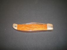 VINTAGE QUEEN RAWHIDE SERIES 4200 USA 440 STAINLESS TRAPPER KNIFE 82
