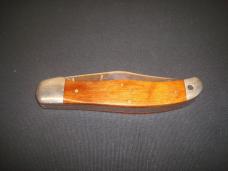 VINTAGE QUEEN RAWHIDE SERIES 4200 USA 440 STAINLESS TRAPPER KNIFE 82