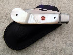Vincenzo Balistreri Saddlehorn 4.00" Closed with Mother of Pearl Covers And Clip Blade (10)