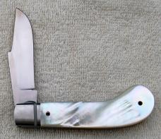 Vincenzo Balistreri Saddlehorn 4.00" Closed with Mother of Pearl Covers And Clip Blade (10)