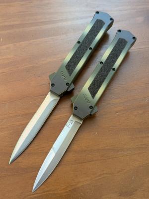 AKC MADE IN MANIAGO ITALY BLACK F-16'S OTF SET, 1 SATIN DAGGER, 1 SATIN BAYONET  