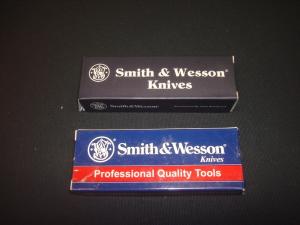 Two Smith and Wesson Knives SW24-7 amp CK117SL Folding Knives New in Box
