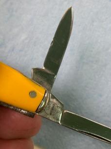Vintage Remington UMC 3-Blade Whittler Pocket Knife – Yellow scales – 3⅜" Closed