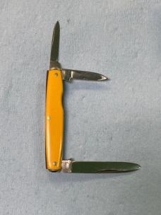 Vintage Remington UMC 3-Blade Whittler Pocket Knife – Yellow scales – 3⅜" Closed