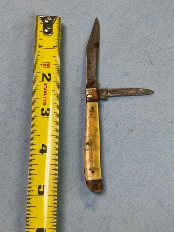 Vintage Camillus USA 2-Blade Pocket Knife – Bone/Bakelite Scales – Project or Parts Vintage Camillus USA 2-Blade Pocket Knife – Bone/Bakelite Scales – Project or Parts