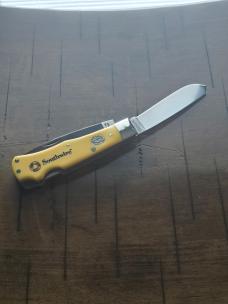 2006 Moore Maker 3206DLB Double Lockback Trapper – Southwire Advertising Knife