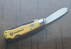 2006 Moore Maker 3206DLB Double Lockback Trapper – Southwire Advertising Knife