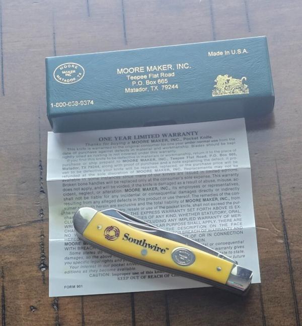 Moore Maker 3201 Yellow Trapper Knife – Southwire Advertising – 3 7/8" – Made in USA Moore Maker 3201 Yellow Trapper Knife – Southwire Advertising – 3 7/8" – Made in USA