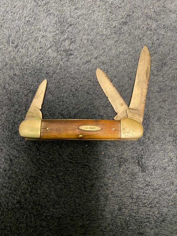 Vintage KA-BAR 1141 Three-Blade Pocket Knife – Spear/Drop/Sheepsfoot – Wood Handles – Well-Worn Cond