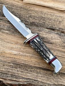  LEROY REMER BUCK 119 ALUMINUM GUARD SAMBAR STAG W/BLOODY JASPER WHITE & BLUE PAPER TRIM INLAYS #16