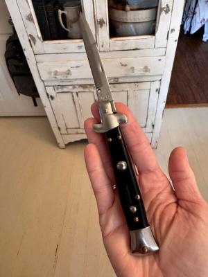 Italian Milano black handle stiletto automatic knife