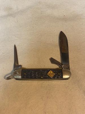 Vintage Camillus Cub Scout BSA Pocketknife 3-Blade Jigged Delrin 3 38 Closed
