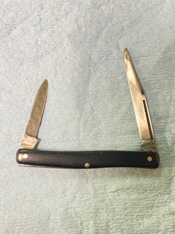 Vintage KA-BAR Union Cutlery 2-Blade Serpentine Jack Knife – Olean, NY – 2 ⅝” Closed – Black Scales Vintage KA-BAR Union Cutlery 2-Blade Serpentine Jack Knife – Olean, NY – 2 ⅝” Closed – Black Scales