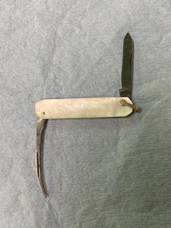 Vintage 2-Blade Pen Knife – Mother-of-Pearl Handles – 2 1⁄8” Closed – Nail File & Pen Blade – Nickel