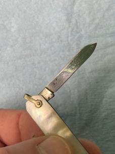 Vintage 2-Blade Pen Knife – Mother-of-Pearl Handles – 2 1⁄8” Closed – Nail File & Pen Blade – Nickel