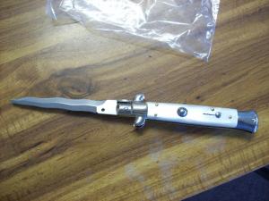 Vintage Italian Inox Italy Stiletto Kriss Automatic Swivel Bolster White Pearlex Handles Beauty!