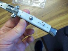 Vintage Italian Inox Italy Stiletto Kriss Automatic Swivel Bolster White Pearlex Handles Beauty!