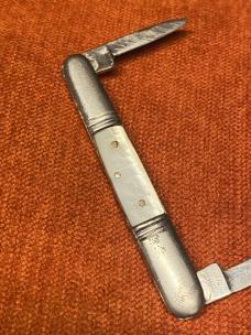 Vintage Dixon Cutlery 2 5/8” Double Blade Pen Knife