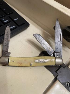 Case XX 3347 yellow stockman for parts repair or edc 1940-64