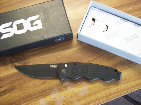 Sog Knife Auto Seattle Wa. U.S.A. Tac Ops Black Tini Micarta Safety # TO1011-BX UNUSED Orig. Box Sog Knife Auto Seattle Wa. U.S.A. Tac Ops Black Tini Micarta Safety # TO1011-BX UNUSED Orig. Box