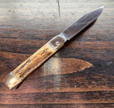 Hubertus Clip Point Leverlock Auto Stag