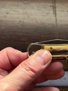 Hubertus Clip Point Leverlock Auto Stag