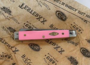 Case SFO Pink synthetic Baby Doc with brass shield and pins