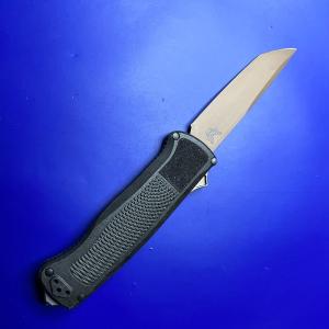 Benchmade Shootout OTF Automatic Knife 5370 Black and Tan